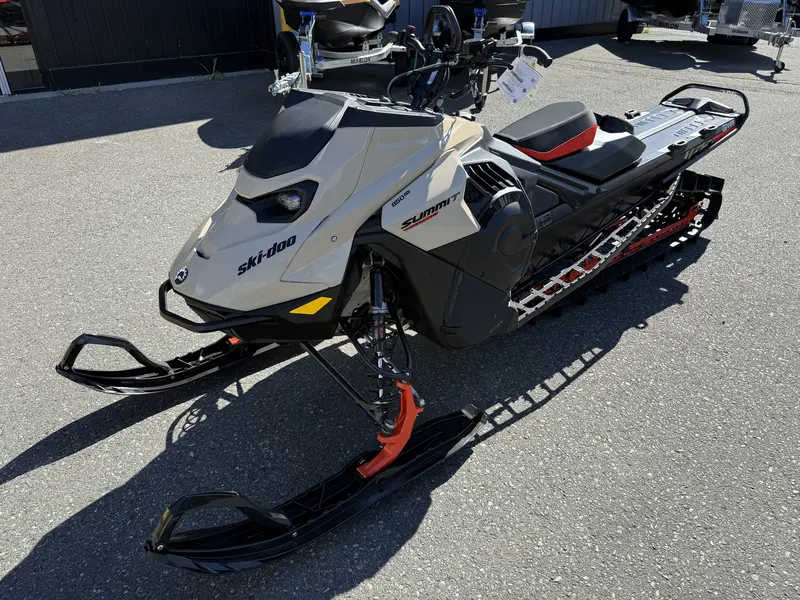 2027 Ski-Doo SUMMIT ADRENALINE 165 850 E-TEC POWDERMAX X-LIGHT FLEXEDGE 3.0' SHOT