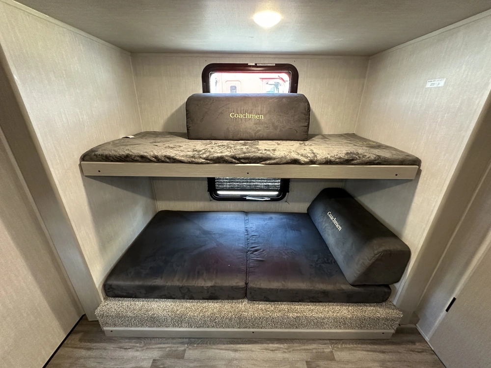 2024 Coachmen Apex 300bhs alt