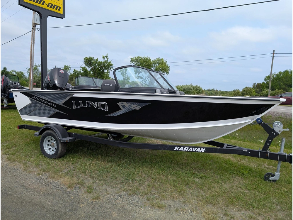 2025 Lund Boat Co 1875 Crossover Xs alt