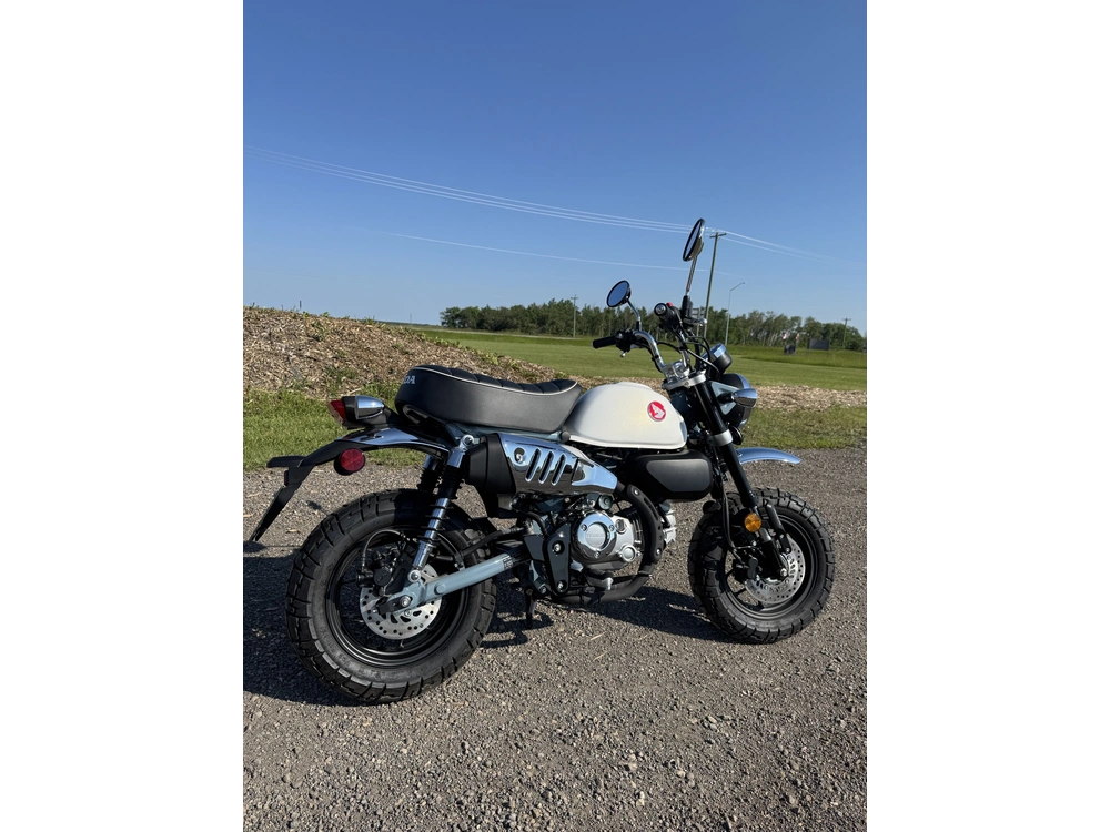 2025 Honda Monkey Abs alt