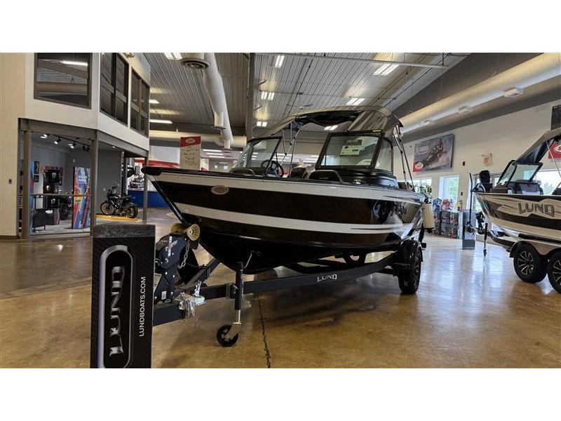 2026 Lund Boat Co 1775 Impact Xs Sport alt
