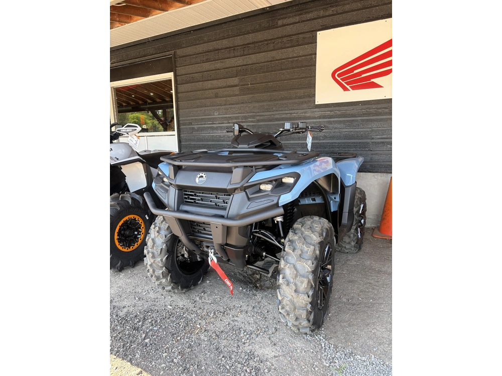 2026 Can-am Out Xt 700 alt