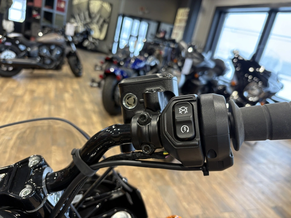 Indian Motorcycle Scout Sport 1250 Limted Tech 2025 alt