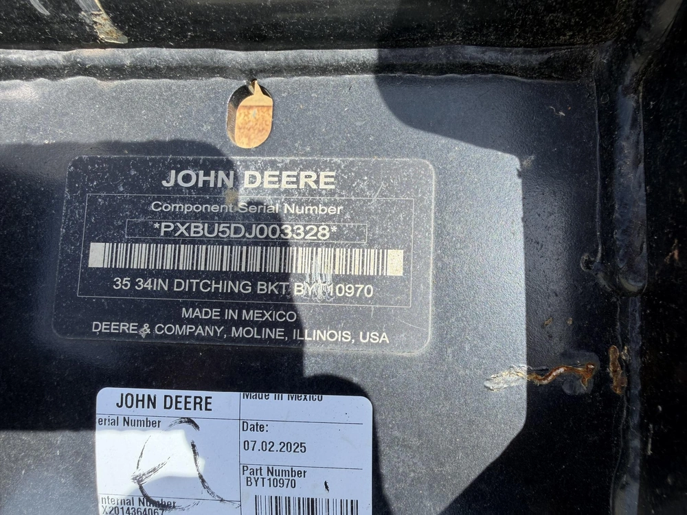 2022 John Deere 35g alt