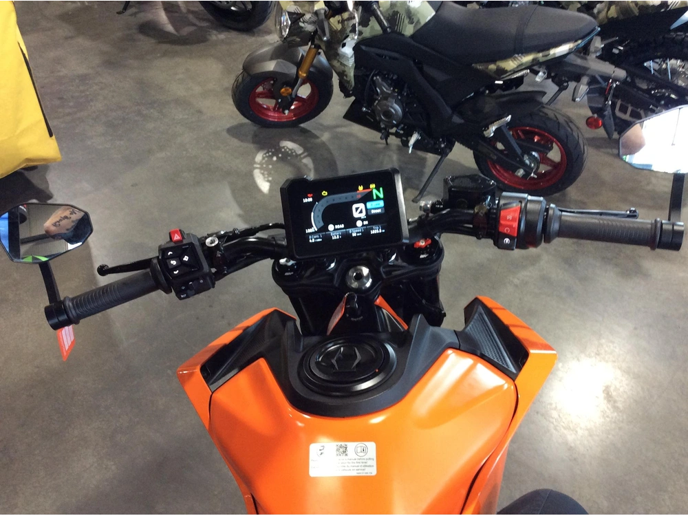 Ktm 390 Duke 2024 alt