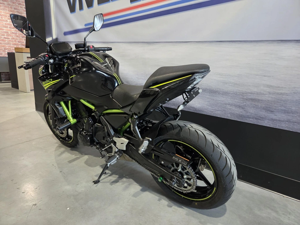 Kawasaki Z650 2020 alt