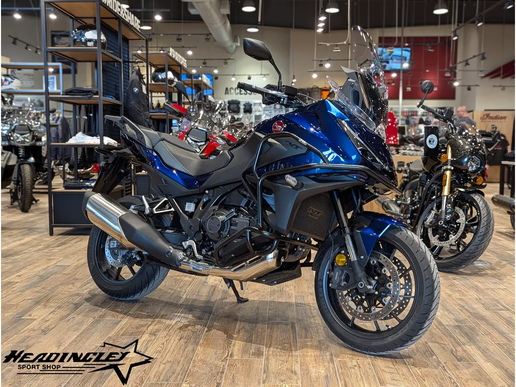 2025 Honda NT1100DA DCT // Pearl Hawkeye Blue
