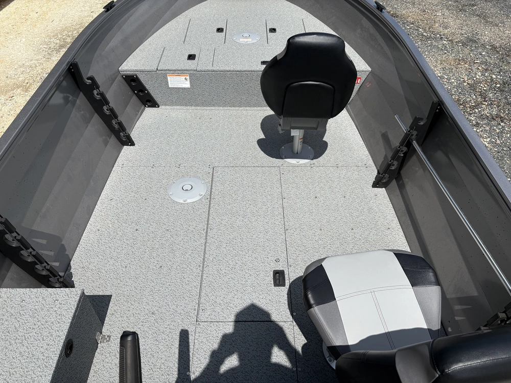 2025 Crestliner 1650 Kodiak Tiller - Silver Metallic alt
