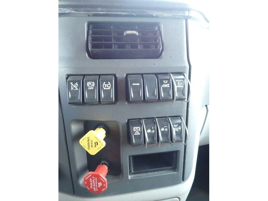 Peterbilt 579 2024