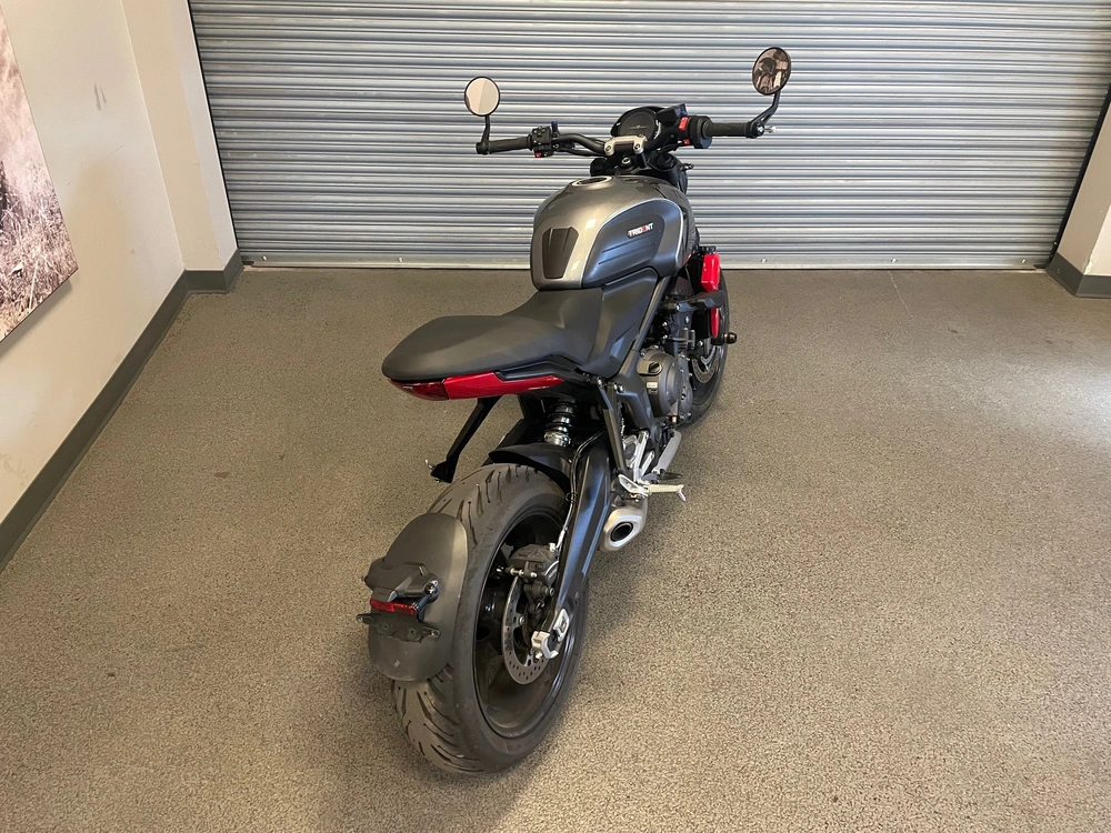 2022 Triumph Trident 660 alt