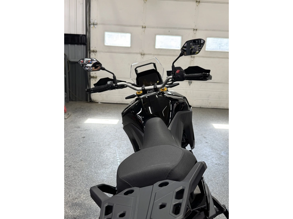Suzuki V-strom 800de Aventu 2026 alt