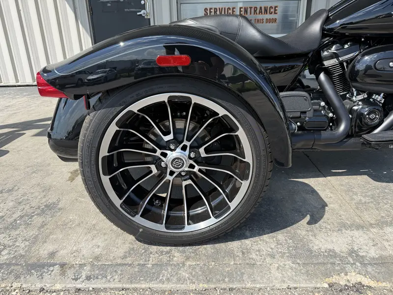 Harley-Davidson ROAD GLIDE 3 2025
