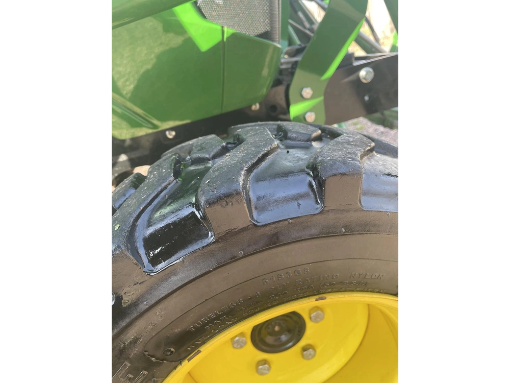 2020 John Deere 2025r alt