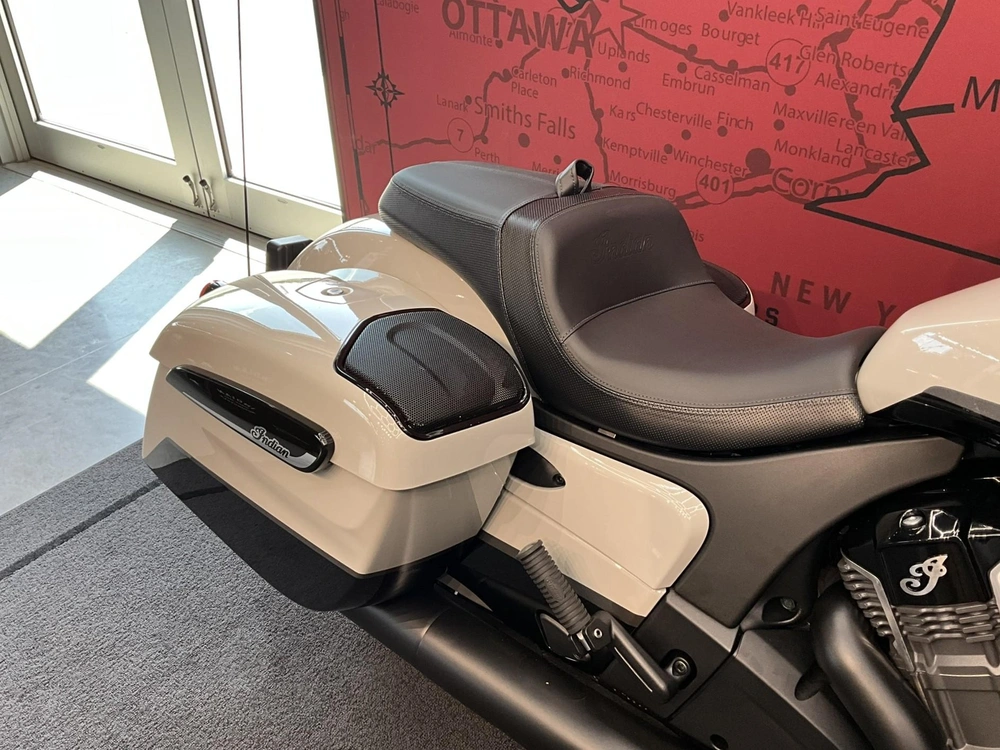 Indian Motorcycle Chieftain Powerplus Dark Horse + 112 & Ensemble Audio Powerband 2026 alt