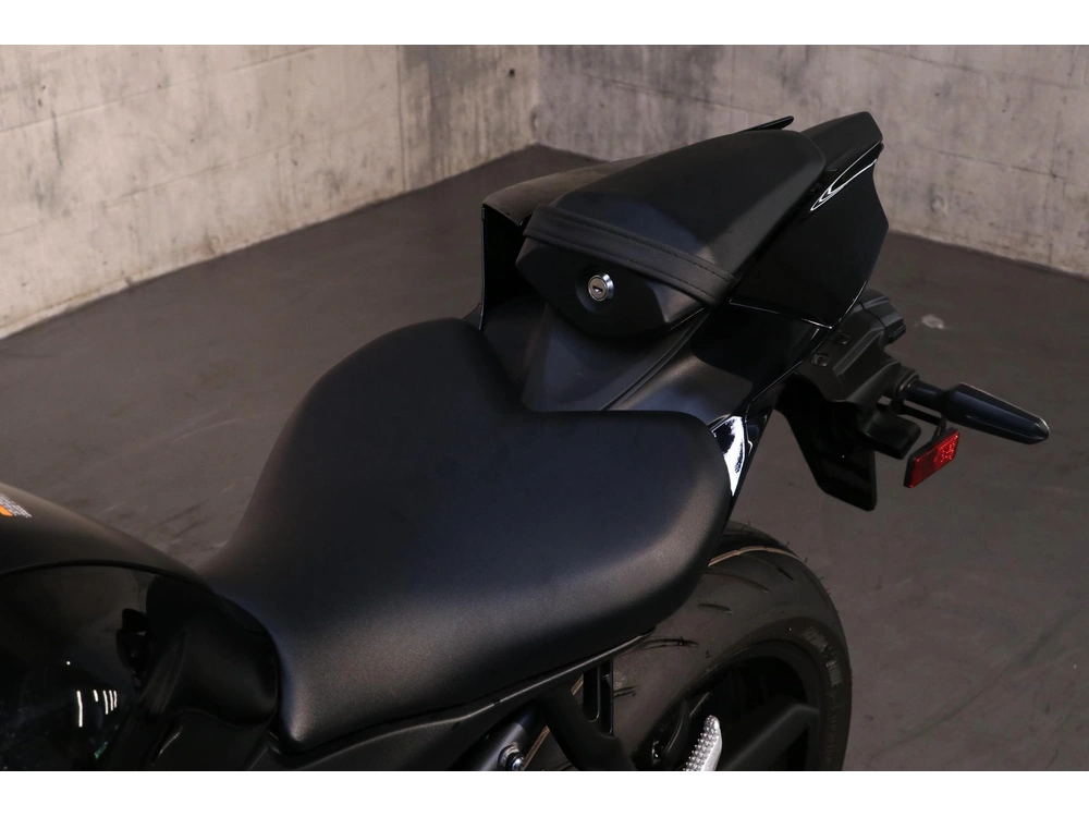 Yamaha Yzf-r7 2025 alt