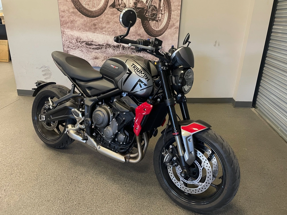 2022 Triumph Trident 660 alt