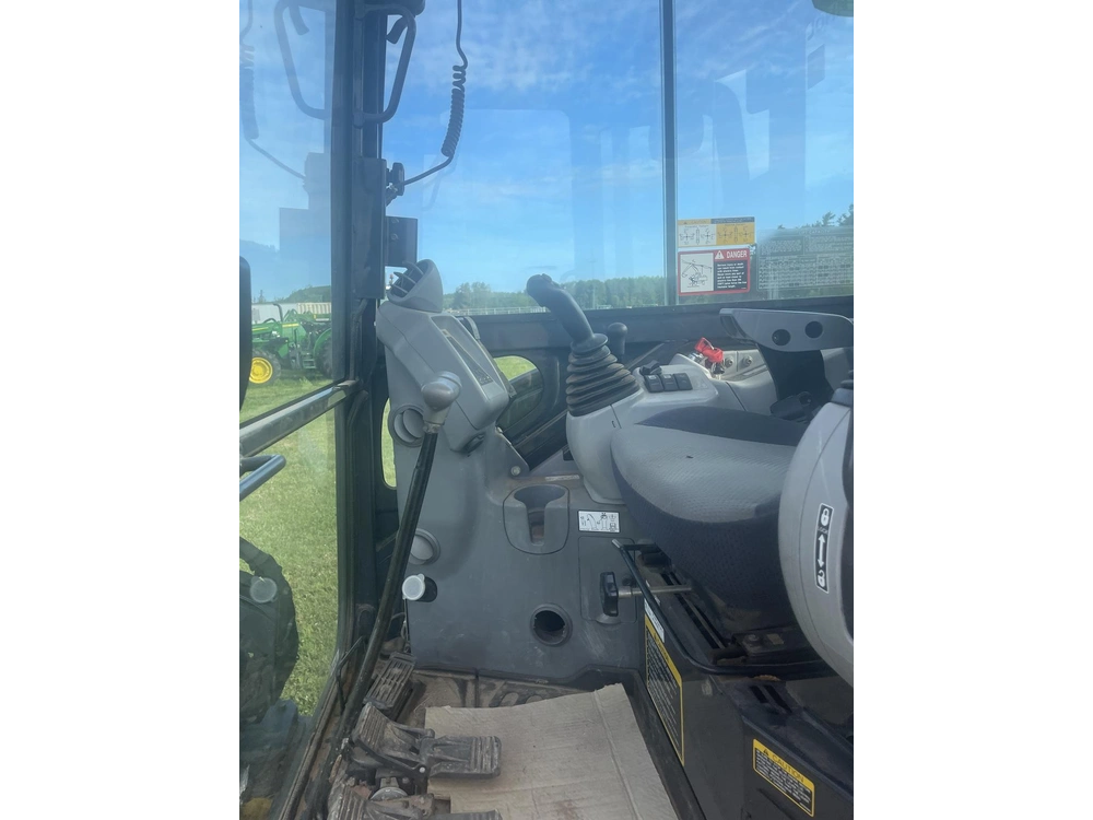 2016 John Deere 35g alt