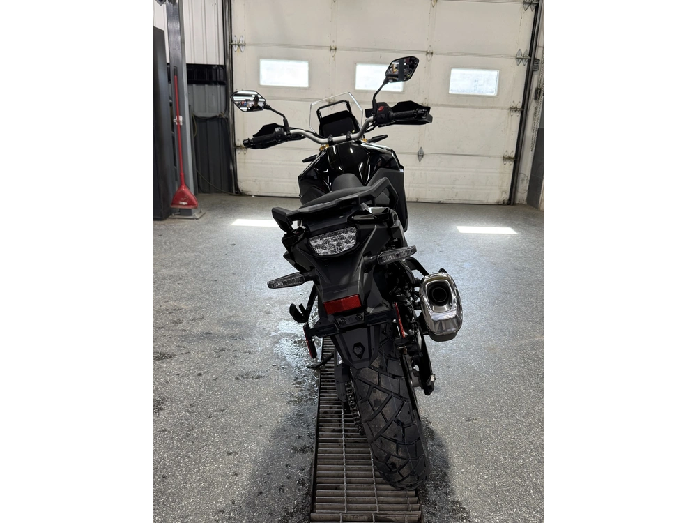 Suzuki V-strom 800de Aventu 2026 alt