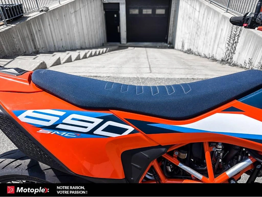 2023 Ktm 690 Smc Super Moto alt