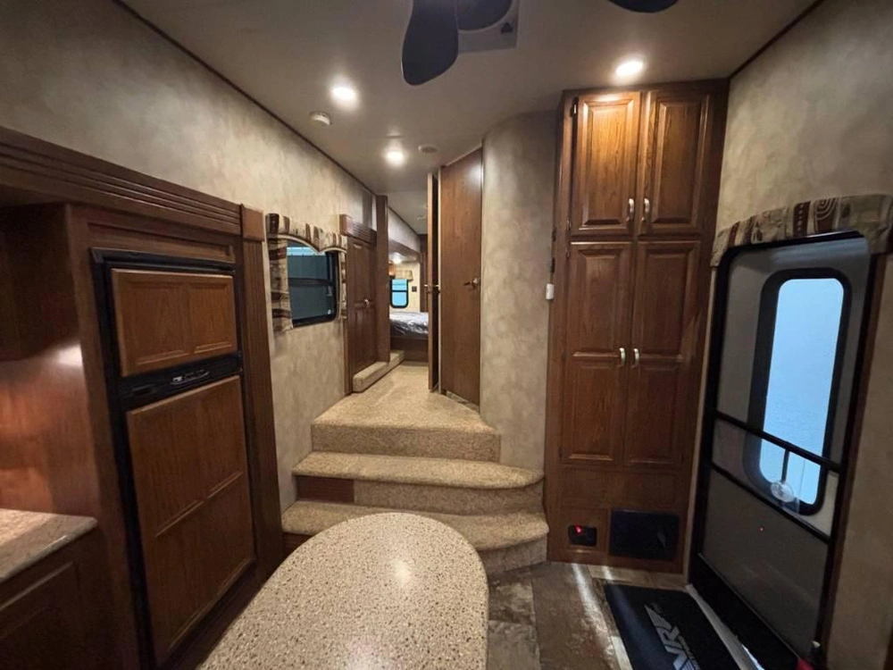 Crossroads Cruiser 333rl 2015 alt