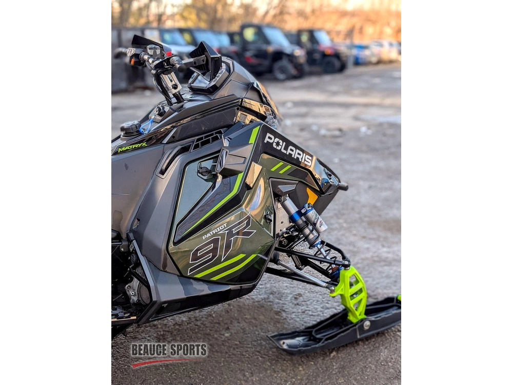Polaris Sno-26 9r Sb Assault 146 Switchback 900cc Démo Avec Clous 2026 alt