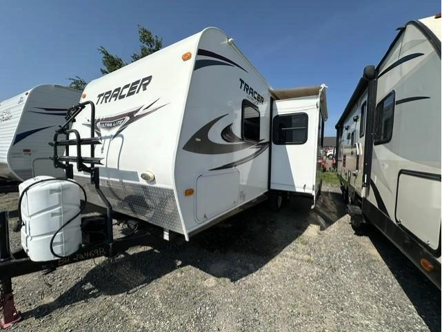Primetime Tracer Tt 230fbs 2011 alt