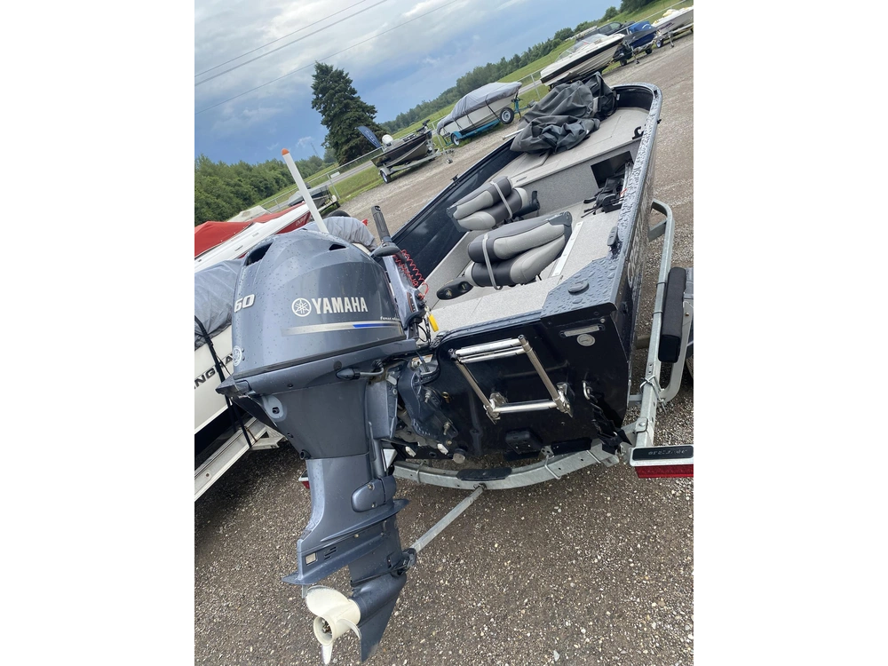 2016 Crestliner 1650 Discovery alt