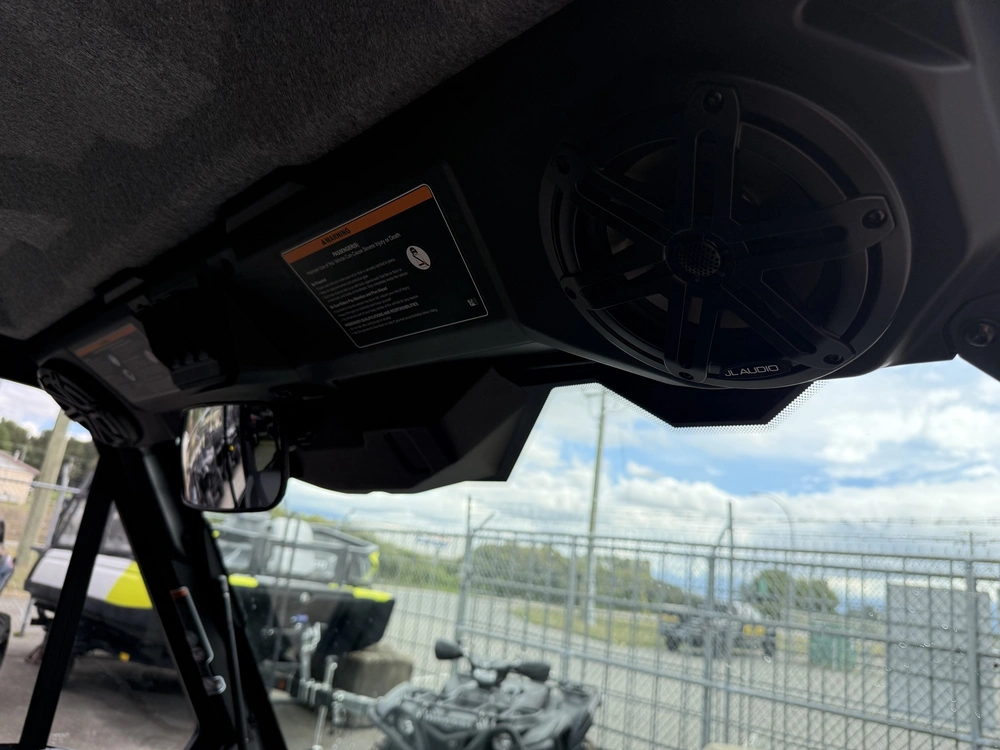 2026 Can-am Defender Max Limited Cab Hd11 alt