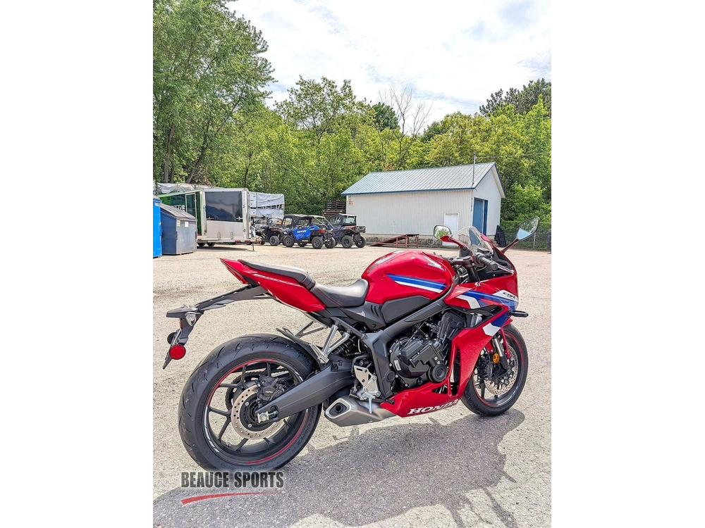 Honda Cbr650ract 🎯 Moto Sport 4 Cylindres Polyvalente Facile R7 Rs660 Gsx8r Performance Route 🟢 2026 alt