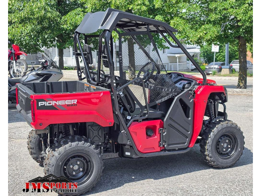 Honda Pioneer 520 2026 alt