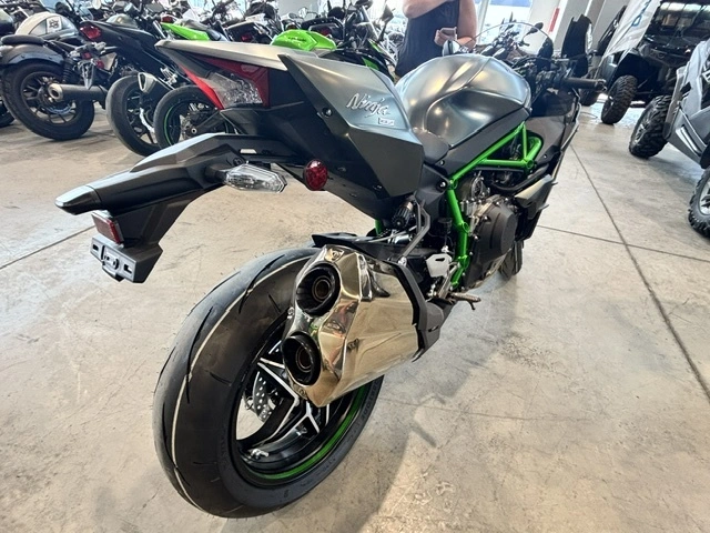 Kawasaki Ninja H2 Carbon H2 Carbon Supercharge Unique 2026 alt