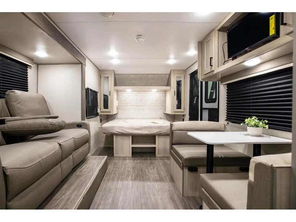 2027 Forest River Aurora 19 Rbs alt