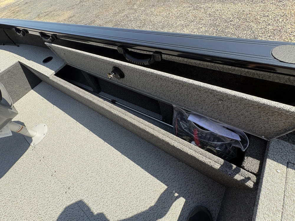 2026 Crestliner 1850 Pro Tiller alt