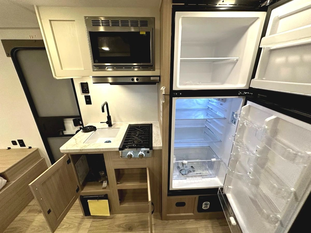 Coachmen Clipper 18dbs 2027 alt