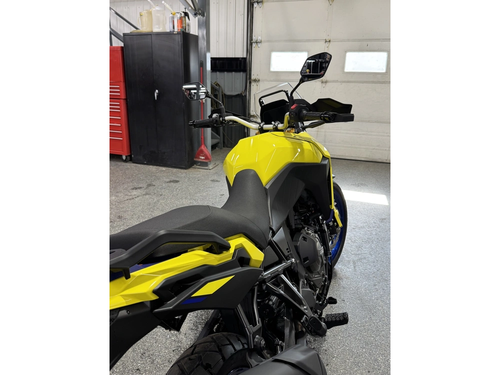 Suzuki V-strom 800de Aventu 2026 alt