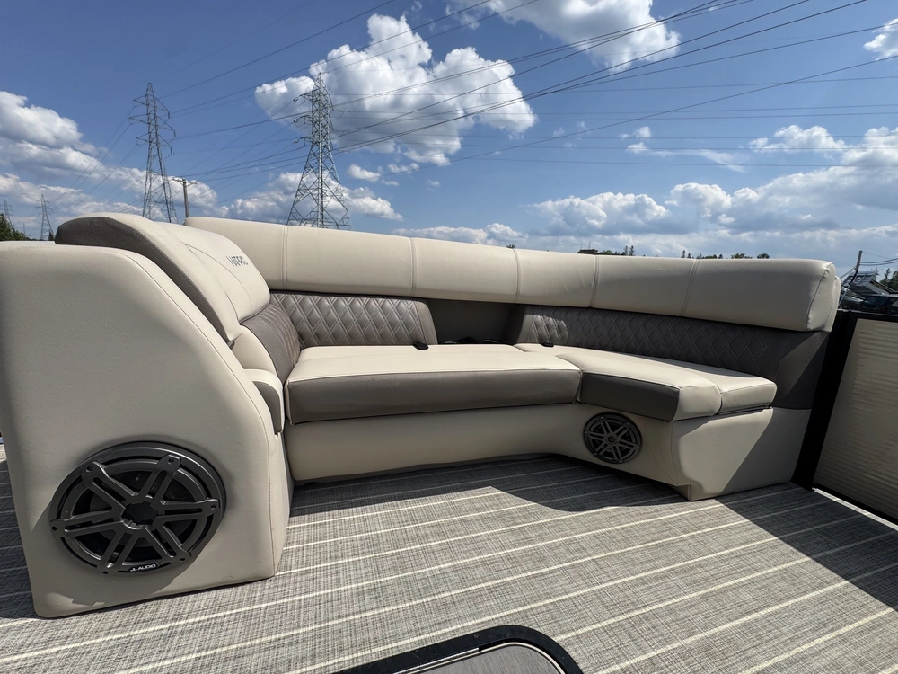2022 Harris Sunliner 230 alt
