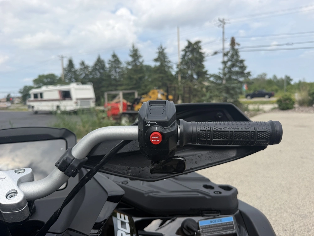 2026 Cfmoto Cforce 1000 Touring alt