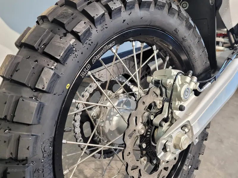2027 HUSQVARNA 701 ENDURO *À partir de 3.99%