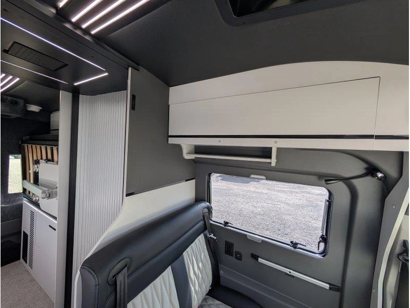 Grand Design Lineage Lvt1 2027 alt