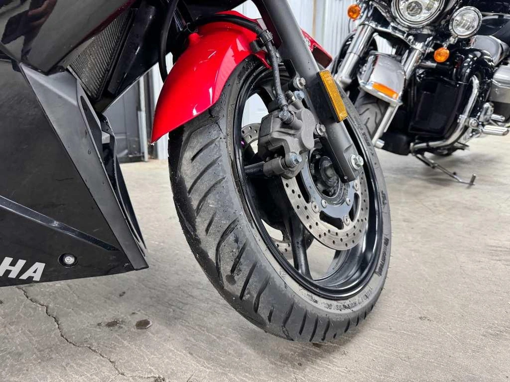 2015 Yamaha Fz6r alt