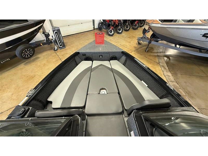 2026 Lund Boat Co 1775 Impact Xs Sport alt