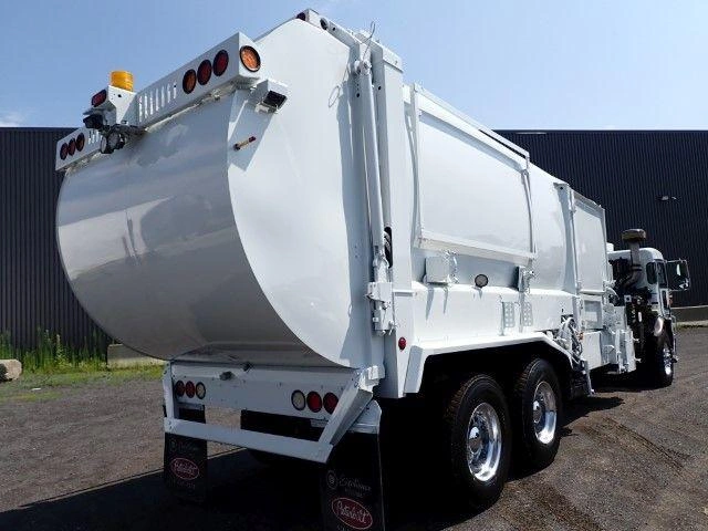 2020 Peterbilt 520