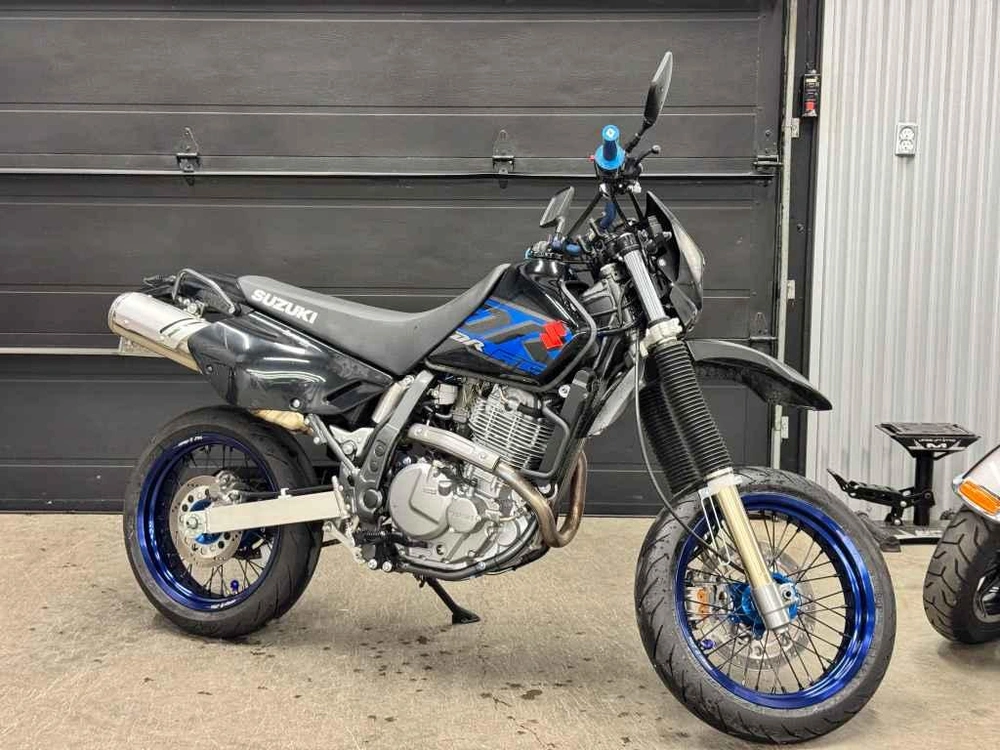 2025 Suzuki Dr 650 Se alt