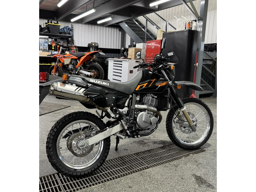 2026 Suzuki Dr650sem6 alt