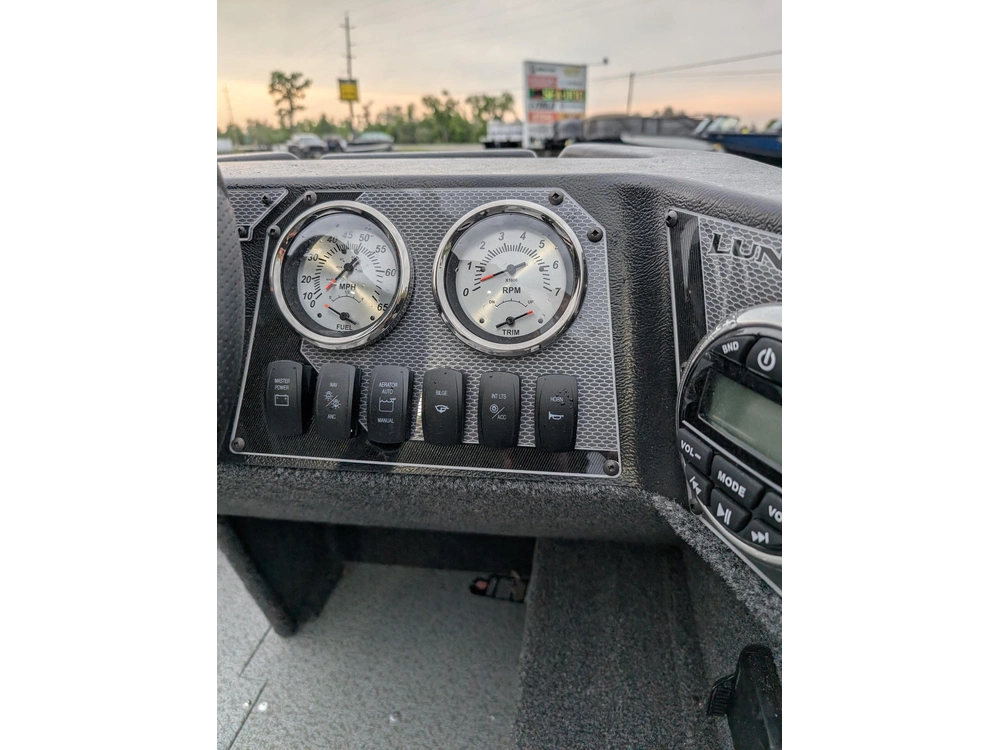 2026 Lund Boat Co 1650 Rebel Xl Ss alt