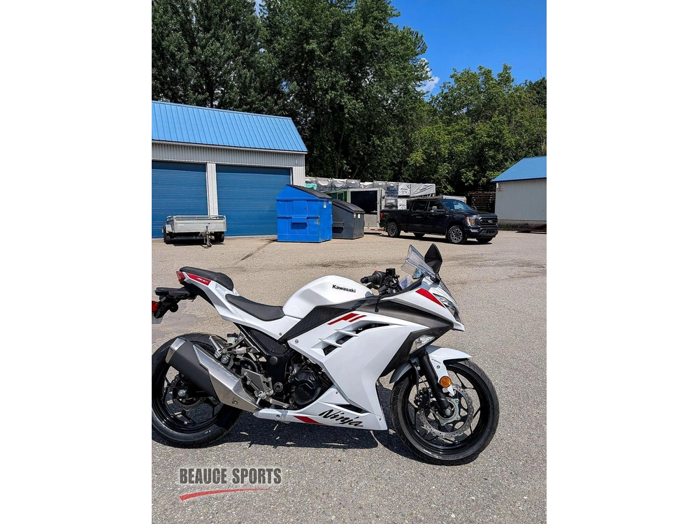 2026 Kawasaki Ninja 300 Blanc 🎯 Sport Bike Low Registration Cost R3 Rc390 Cbr300r Beginner Daily Rider 🟢 alt