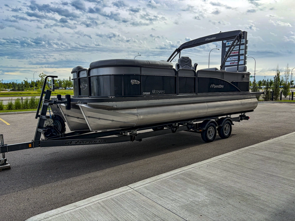2020 Manitou Oasis 23 Tri-toon alt