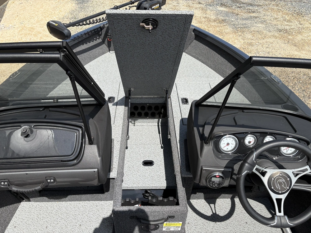 2025 Crestliner 1750 Hawk Wt Jumpseat - Gun Metal alt
