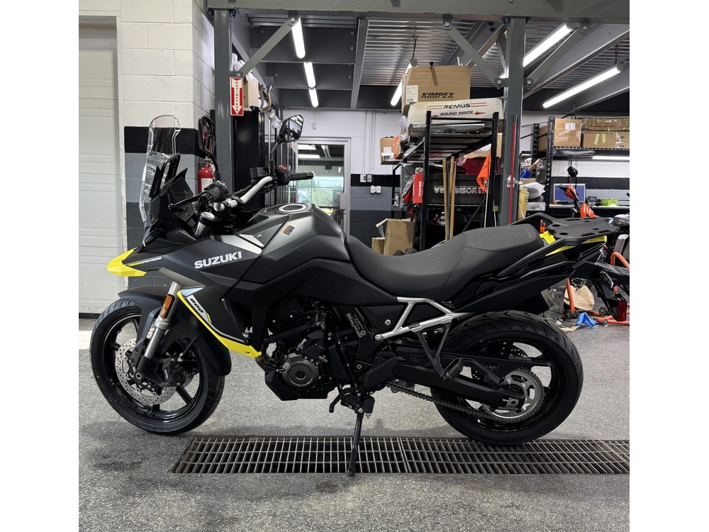 2026 Suzuki V-strom 800 alt