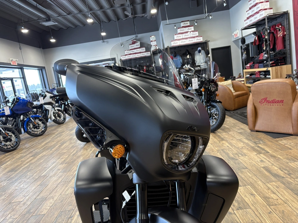 Indian Motorcycle Roadmaster Powerplus Noir 2026 alt